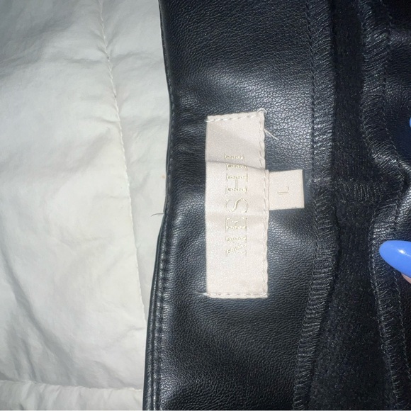 Meshki Leather Shorts - Picture 4 of 6